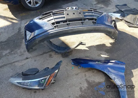 2019 Hyundai Elantra Value Edition z USA, uszkodzony, nr VIN 5NPD84LF4KH404068